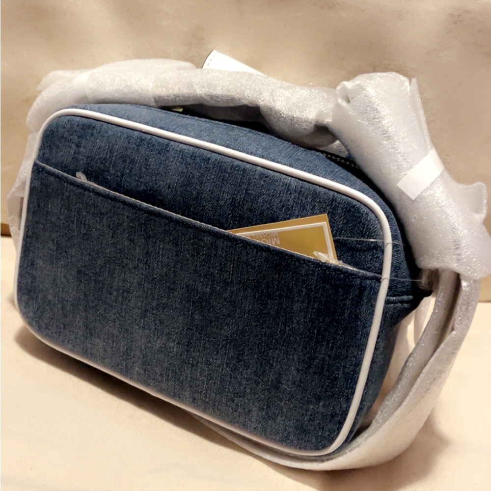 Michael Kors Denim Crossbody with detachable airpod case and coinpouch $448 - Picture 8 of 9